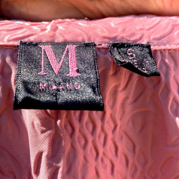 Pink Blouse, Button Down, V Neck. Lightweight!  Perfect To Add To Your Wardrobe! - Picture 3 of 3